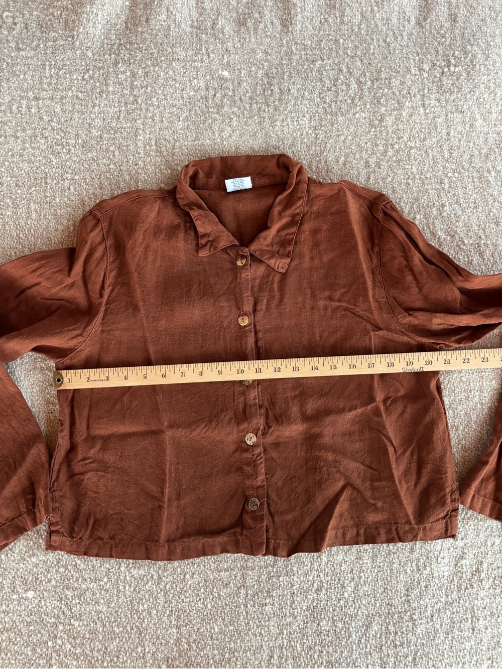 Vintage Cropped Linen Button Down - Picture 5 of 6
